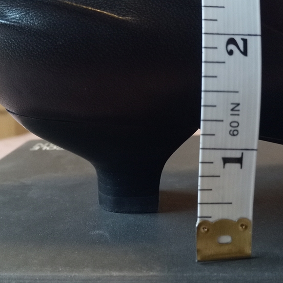 Kenneth Cole Leather Peep Toe Heels - Picture 8 of 12